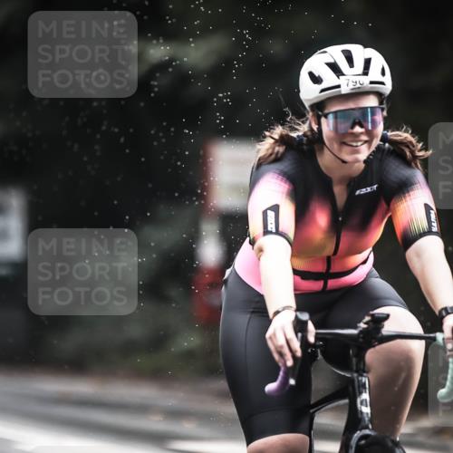 13.09.2026 - Stadtparktriathlon H.Heesch http://msf.ph/oto/10316187 13.09.2026 11:51:27 Radfahren 722, 728, 796, 812, 823, 853, 864, 886, 1800 meine-sportfotos.de