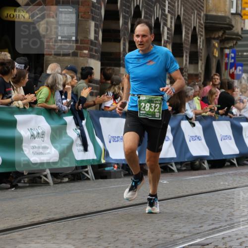 13.09.2026 - 21. swb-Marathon Bremen Strokosch-Dieckow http://msf.ph/oto/10316208 13.09.2026 13:06:32 Ziel 474, 681, 1901, 3297, 3466, 4614, 5803, 6686, 7336, 8670, 8983, 9429, 9934, 508, 521, 788, 1009, 2832, 3910, 4777, 5238, 6784, 6951, 8580 meine-sportfotos.de