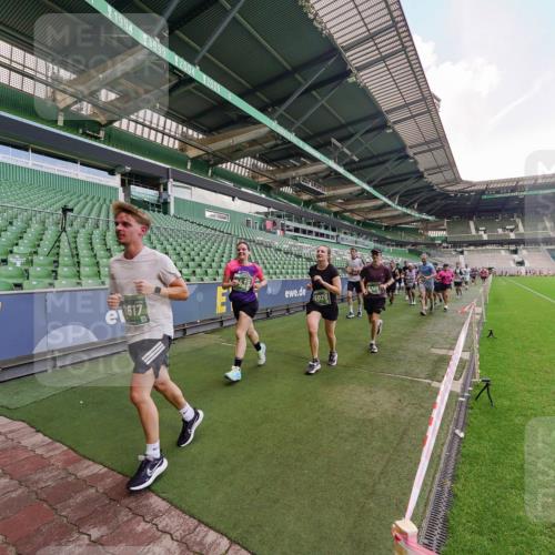 13.09.2026 - 21. swb-Marathon Bremen Michael Burmester http://msf.ph/oto/10316234 13.09.2026 13:13:03 Laufen im Stadion 118, 183, 270, 278, 349, 514, 576, 600, 695, 702, 703, 843, 933, 950, 1005, 1113, 1143, 1226, 1286, 1334, 1426, 1435, 1596, 1641, 1849, 1851, 1936, 1991, 2005, 2035, 2079, 2248, 2264, 2336, 2375, 2377, 2387, 2398, 2426, 2439, 2457, 2461, 2478, 2505, 2612, 2659, 2665, 2673, 2684, 2693, 2765, 2773, 2792, 2815, 2816, 2822, 2850, 2860, 2884, 2895, 2921, 2963, 2966, 2972, 2975, 3016, 3027, 3079, 3111, 3143, 3155, 3209, 3253, 3277, 3293, 3304, 3308, 3313, 3328, 3349, 3434, 3442, 549 meine-sportfotos.de