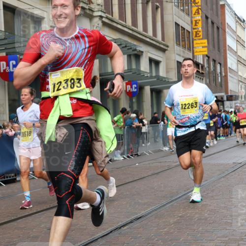 13.09.2026 - 21. swb-Marathon Bremen Strokosch-Dieckow http://msf.ph/oto/10316242 13.09.2026 10:57:14 Ziel 10177, 10226, 10300, 10394, 10460, 10517, 10518, 11106, 11245, 11365, 11480, 11498, 11609, 11734, 11965, 11966, 12037, 12111, 12222, 12264, 12372, 12400, 12411, 10157, 10166, 10408, 10578, 10687, 10700, 10772, 10969, 11000, 11079, 11236, 11292, 11328, 11484, 11667, 11946, 12032, 12263, 12382, 12383, 12411 meine-sportfotos.de