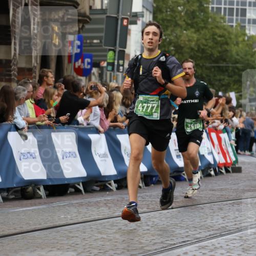 13.09.2026 - 21. swb-Marathon Bremen Strokosch-Dieckow http://msf.ph/oto/10316306 13.09.2026 13:06:34 Ziel 474, 1901, 3466, 4614, 6686, 7336, 8621, 8670, 9934, 508, 521, 788, 1009, 3127, 3910, 4574, 4777, 5238, 6784, 6951, 8580 meine-sportfotos.de