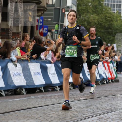 13.09.2026 - 21. swb-Marathon Bremen Strokosch-Dieckow http://msf.ph/oto/10316322 13.09.2026 13:06:34 Ziel 474, 1901, 3466, 4614, 6686, 7336, 8621, 8670, 9934, 508, 521, 788, 1009, 3127, 3910, 4574, 4777, 5238, 6784, 6951, 8580 meine-sportfotos.de
