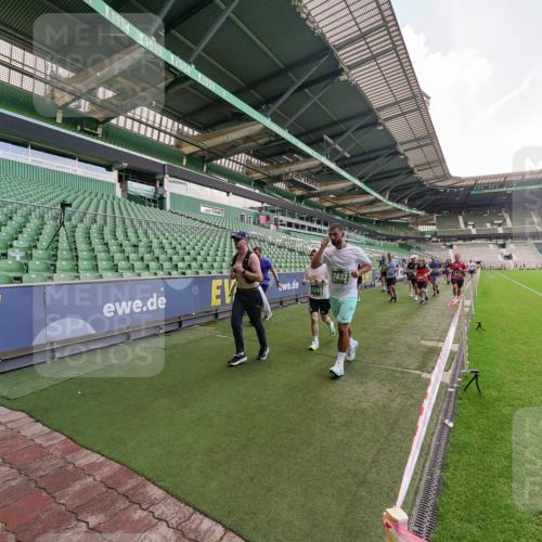 13.09.2026 - 21. swb-Marathon Bremen Michael Burmester http://msf.ph/oto/10316325 13.09.2026 13:13:11 Laufen im Stadion 118, 183, 270, 278, 349, 514, 576, 600, 631, 695, 702, 843, 933, 950, 1005, 1143, 1226, 1286, 1334, 1426, 1435, 1596, 1641, 1849, 1851, 1991, 2005, 2035, 2079, 2248, 2264, 2336, 2375, 2377, 2387, 2398, 2412, 2426, 2439, 2457, 2461, 2478, 2505, 2540, 2612, 2665, 2673, 2684, 2693, 2765, 2773, 2792, 2815, 2816, 2850, 2860, 2884, 2895, 2921, 2963, 2966, 2972, 2975, 3016, 3111, 3143, 3155, 3209, 3253, 3277, 3293, 3304, 3308, 3313, 3349, 3434, 3442, 3661, 549 meine-sportfotos.de