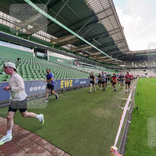 13.09.2026 - 21. swb-Marathon Bremen Michael Burmester http://msf.ph/oto/10316345 13.09.2026 13:13:12 Laufen im Stadion 118, 183, 270, 278, 349, 514, 576, 600, 631, 695, 702, 843, 933, 950, 1005, 1143, 1226, 1286, 1334, 1426, 1435, 1596, 1641, 1849, 1991, 2005, 2035, 2079, 2248, 2264, 2336, 2375, 2377, 2387, 2398, 2412, 2426, 2439, 2457, 2461, 2478, 2505, 2540, 2612, 2665, 2673, 2684, 2693, 2765, 2773, 2792, 2815, 2816, 2850, 2860, 2884, 2895, 2921, 2963, 2966, 2972, 2975, 3016, 3111, 3143, 3155, 3209, 3253, 3277, 3293, 3304, 3308, 3313, 3349, 3434, 3442, 3661, 549 meine-sportfotos.de