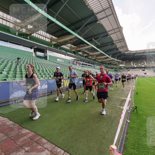 13.09.2026 - 21. swb-Marathon Bremen Michael Burmester http://msf.ph/oto/10316367 13.09.2026 13:13:14 Laufen im Stadion 118, 183, 270, 278, 349, 514, 576, 600, 631, 695, 702, 843, 933, 950, 1005, 1143, 1226, 1286, 1334, 1426, 1435, 1596, 1641, 1849, 1991, 2005, 2035, 2079, 2248, 2264, 2336, 2375, 2377, 2387, 2398, 2412, 2439, 2457, 2461, 2478, 2505, 2540, 2612, 2665, 2673, 2684, 2693, 2765, 2773, 2792, 2815, 2816, 2850, 2860, 2884, 2895, 2921, 2963, 2966, 2972, 2975, 3016, 3111, 3143, 3155, 3209, 3253, 3277, 3293, 3304, 3308, 3313, 3349, 3378, 3434, 3442, 3661, 549 meine-sportfotos.de