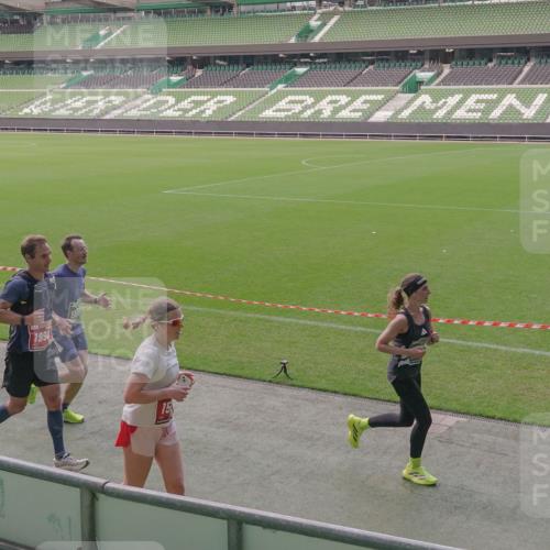 13.09.2026 - 21. swb-Marathon Bremen Michael Burmester http://msf.ph/oto/10316392 13.09.2026 12:51:31 Laufen im Stadion 235, 335, 469, 734, 771, 863, 1043, 1125, 1146, 1162, 1232, 1455, 1492, 1510, 1513, 1613, 1955, 1970, 1998, 2008, 2130, 2291, 2295, 2360, 2442, 2444, 2447, 2498, 2759, 2847, 3085, 3440, 3484, 3566, 3647, 3703, 3808, 3830, 3899, 3959, 3988, 4023, 4165, 4283, 4368, 4429, 4473, 4475, 4559, 4571, 4573, 4582, 4727, 4781, 4782, 4888, 4895, 5066, 5079, 5152, 5155, 5168, 5314, 5379, 5521, 5532, 5620, 5627, 5636, 5696, 6267, 6274, 6471, 6668, 6901, 8033, 8798 meine-sportfotos.de