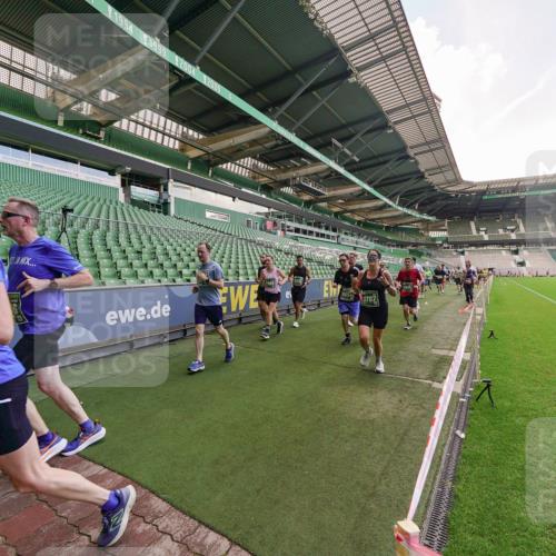 13.09.2026 - 21. swb-Marathon Bremen Michael Burmester http://msf.ph/oto/10316418 13.09.2026 13:13:19 Laufen im Stadion 118, 183, 270, 278, 349, 460, 514, 576, 600, 631, 695, 702, 933, 950, 1005, 1143, 1226, 1286, 1334, 1408, 1426, 1596, 1641, 1991, 2005, 2024, 2035, 2079, 2264, 2336, 2377, 2387, 2398, 2412, 2439, 2457, 2461, 2478, 2505, 2521, 2540, 2612, 2665, 2673, 2684, 2693, 2765, 2773, 2792, 2815, 2816, 2850, 2860, 2884, 2895, 2921, 2963, 2966, 2972, 2975, 3016, 3111, 3143, 3155, 3209, 3253, 3277, 3293, 3304, 3308, 3313, 3378, 3434, 3442, 3653, 3661, 549 meine-sportfotos.de