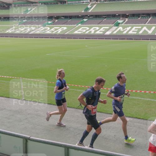 13.09.2026 - 21. swb-Marathon Bremen Michael Burmester http://msf.ph/oto/10316423 13.09.2026 12:51:32 Laufen im Stadion 235, 335, 734, 771, 863, 1043, 1125, 1146, 1162, 1232, 1455, 1492, 1510, 1513, 1613, 1955, 1970, 1998, 2008, 2130, 2291, 2295, 2360, 2442, 2444, 2447, 2498, 2759, 2847, 3085, 3440, 3484, 3566, 3647, 3703, 3808, 3830, 3899, 3959, 3988, 4023, 4165, 4283, 4368, 4429, 4473, 4475, 4559, 4571, 4573, 4582, 4727, 4781, 4782, 4888, 4895, 5066, 5079, 5152, 5155, 5168, 5314, 5379, 5521, 5532, 5620, 5627, 5636, 5696, 6267, 6274, 6471, 6668, 6901, 8033, 8798 meine-sportfotos.de