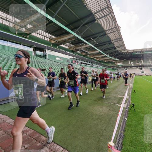 13.09.2026 - 21. swb-Marathon Bremen Michael Burmester http://msf.ph/oto/10316433 13.09.2026 13:13:20 Laufen im Stadion 118, 183, 270, 278, 349, 460, 514, 576, 600, 631, 695, 702, 933, 950, 1005, 1143, 1226, 1286, 1334, 1392, 1408, 1426, 1573, 1596, 1641, 1991, 2005, 2024, 2035, 2079, 2264, 2336, 2377, 2387, 2398, 2412, 2439, 2457, 2461, 2478, 2505, 2521, 2540, 2612, 2665, 2673, 2684, 2693, 2765, 2773, 2792, 2815, 2816, 2850, 2860, 2884, 2895, 2921, 2963, 2966, 2972, 2975, 3016, 3111, 3143, 3155, 3209, 3253, 3277, 3293, 3304, 3308, 3313, 3378, 3434, 3442, 3653, 3661, 549 meine-sportfotos.de
