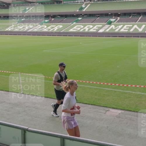 13.09.2026 - 21. swb-Marathon Bremen Michael Burmester http://msf.ph/oto/10316453 13.09.2026 12:51:33 Laufen im Stadion 235, 335, 734, 771, 863, 1043, 1125, 1146, 1162, 1232, 1455, 1492, 1510, 1513, 1613, 1955, 1970, 1998, 2008, 2130, 2291, 2295, 2360, 2442, 2444, 2447, 2498, 2759, 2847, 3085, 3440, 3484, 3566, 3647, 3703, 3808, 3830, 3899, 3959, 3988, 4023, 4165, 4283, 4368, 4429, 4473, 4475, 4559, 4571, 4573, 4582, 4727, 4781, 4782, 4888, 4895, 5066, 5079, 5152, 5155, 5168, 5314, 5379, 5521, 5532, 5620, 5627, 5636, 5696, 6267, 6274, 6471, 6668, 6901, 8033, 8798 meine-sportfotos.de