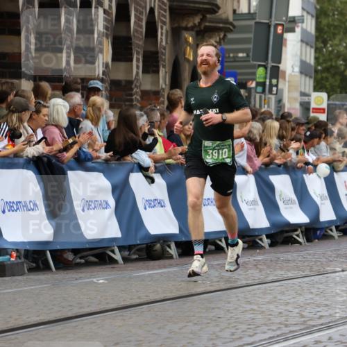 13.09.2026 - 21. swb-Marathon Bremen Strokosch-Dieckow http://msf.ph/oto/10316455 13.09.2026 13:06:36 Ziel 474, 1901, 3466, 4614, 6686, 7336, 8621, 8670, 9934, 508, 521, 788, 1009, 3127, 3910, 4574, 5238, 6784, 6951, 8580 meine-sportfotos.de