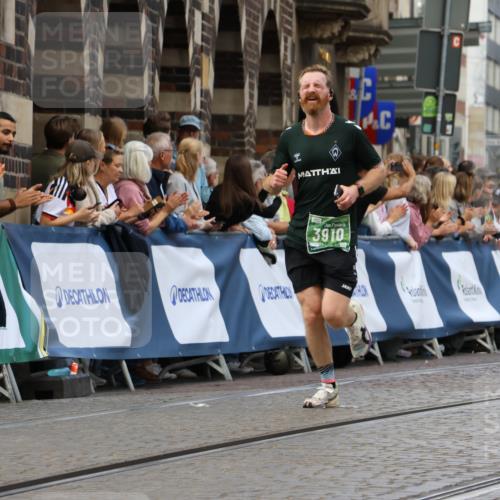 13.09.2026 - 21. swb-Marathon Bremen Strokosch-Dieckow http://msf.ph/oto/10316508 13.09.2026 13:06:36 Ziel 474, 1901, 3466, 4614, 6686, 7336, 8621, 8670, 9934, 508, 521, 788, 1009, 3127, 3910, 4574, 5238, 6784, 6951, 8580 meine-sportfotos.de