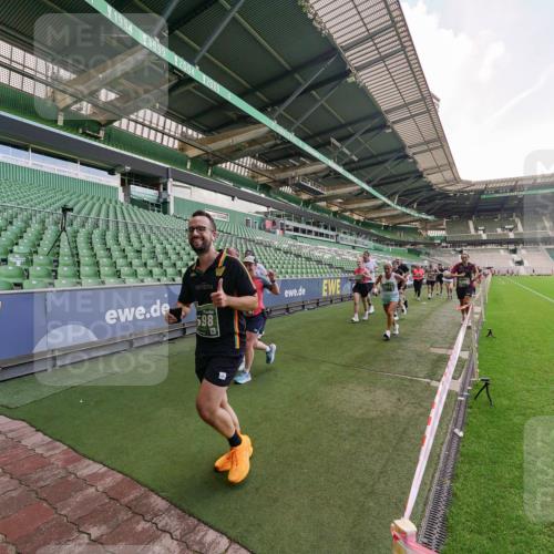 13.09.2026 - 21. swb-Marathon Bremen Michael Burmester http://msf.ph/oto/10316543 13.09.2026 13:13:32 Laufen im Stadion 118, 183, 270, 278, 349, 460, 514, 576, 600, 631, 695, 702, 768, 933, 950, 956, 1005, 1143, 1286, 1334, 1392, 1408, 1426, 1573, 1596, 1641, 1991, 2005, 2024, 2035, 2079, 2233, 2264, 2336, 2387, 2398, 2412, 2439, 2457, 2461, 2478, 2505, 2521, 2540, 2564, 2612, 2665, 2684, 2693, 2765, 2773, 2792, 2815, 2816, 2829, 2860, 2884, 2887, 2895, 2921, 2963, 2966, 2972, 2975, 3016, 3111, 3143, 3155, 3209, 3253, 3277, 3293, 3304, 3313, 3378, 3405, 3428, 3434, 3653, 3661, 549 meine-sportfotos.de