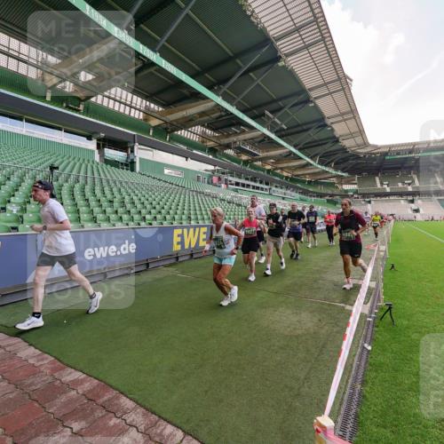 13.09.2026 - 21. swb-Marathon Bremen Michael Burmester http://msf.ph/oto/10316560 13.09.2026 13:13:33 Laufen im Stadion 118, 183, 270, 278, 349, 460, 514, 576, 600, 631, 695, 702, 768, 933, 950, 956, 1005, 1143, 1286, 1334, 1392, 1408, 1426, 1573, 1596, 1641, 1991, 2005, 2024, 2035, 2079, 2233, 2264, 2336, 2387, 2398, 2412, 2439, 2457, 2461, 2478, 2505, 2521, 2540, 2564, 2612, 2665, 2684, 2693, 2765, 2773, 2792, 2815, 2816, 2829, 2860, 2884, 2887, 2895, 2921, 2963, 2966, 2972, 2975, 3016, 3111, 3143, 3155, 3209, 3253, 3277, 3293, 3304, 3313, 3378, 3405, 3428, 3434, 3653, 3661, 549 meine-sportfotos.de
