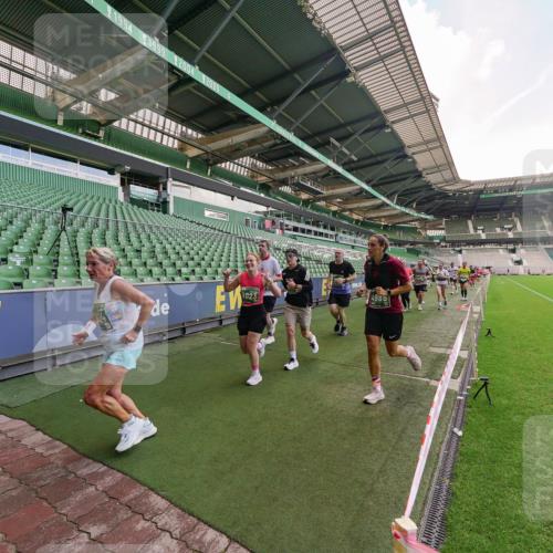13.09.2026 - 21. swb-Marathon Bremen Michael Burmester http://msf.ph/oto/10316570 13.09.2026 13:13:34 Laufen im Stadion 118, 183, 270, 278, 349, 460, 514, 576, 600, 631, 695, 702, 768, 933, 950, 956, 1005, 1143, 1286, 1334, 1392, 1408, 1426, 1573, 1596, 1641, 1991, 2005, 2024, 2035, 2079, 2233, 2264, 2336, 2387, 2412, 2439, 2457, 2461, 2478, 2505, 2521, 2540, 2564, 2612, 2665, 2684, 2693, 2765, 2773, 2792, 2815, 2816, 2829, 2860, 2884, 2887, 2895, 2921, 2963, 2966, 2972, 2975, 3016, 3111, 3143, 3155, 3209, 3253, 3277, 3293, 3304, 3313, 3378, 3405, 3428, 3434, 3653, 3661, 549 meine-sportfotos.de