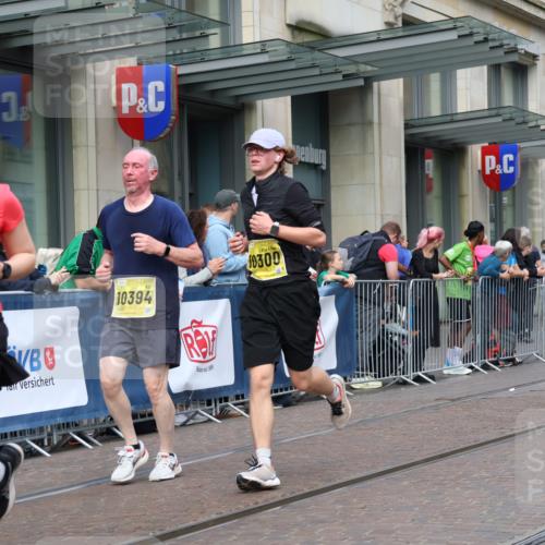 13.09.2026 - 21. swb-Marathon Bremen Strokosch-Dieckow http://msf.ph/oto/10316591 13.09.2026 10:57:20 Ziel 10177, 10300, 10394, 10460, 10707, 11106, 11153, 11245, 11365, 11480, 11498, 11532, 11568, 11734, 11965, 11966, 12037, 12111, 12222, 12228, 12231, 12264, 12372, 12555, 10157, 10166, 10226, 10408, 10517, 10518, 10578, 10687, 10700, 10772, 10969, 11236, 11292, 11484, 11609, 11667, 12032, 12263, 12382, 12383, 12400, 12411 meine-sportfotos.de
