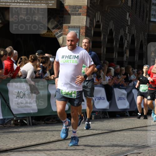 13.09.2026 - 21. swb-Marathon Bremen Strokosch-Dieckow http://msf.ph/oto/10316593 13.09.2026 13:31:01 Ziel 625, 800, 834, 1067, 1533, 1771, 1841, 1926, 1941, 2369, 2452, 2723, 2985, 3425, 4206, 4332, 4342, 4415, 4425, 4748, 4757, 4920, 5506, 5551, 5681, 5802, 5822, 5900, 6134, 6343, 6347, 6523, 6988, 7012, 7253, 7567, 7645, 8966, 9011, 9653, 9692, 9695, 9699, 9825, 13090, 217, 1398, 2244, 2513, 2802, 3396, 3762, 3800, 4647, 5673, 5846, 6419, 6619, 6732, 7359, 7637, 7798, 7812, 7882, 8097, 8382, 8726, 9274, 9337, 9969, 9977 meine-sportfotos.de