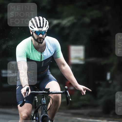 13.09.2026 - Stadtparktriathlon H.Heesch http://msf.ph/oto/10316614 13.09.2026 13:00:03 Radfahren 1082, 1160, 1203, 1221, 1233, 1239, 1357, 1412 meine-sportfotos.de
