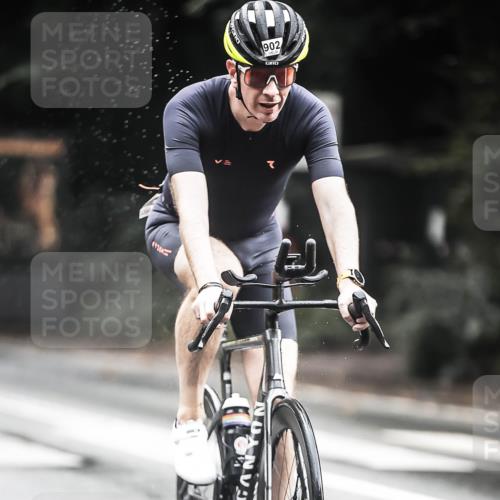 13.09.2026 - Stadtparktriathlon H.Heesch http://msf.ph/oto/10316642 13.09.2026 11:52:05 Radfahren 713, 902, 903 meine-sportfotos.de