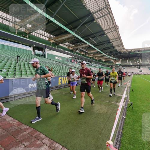 13.09.2026 - 21. swb-Marathon Bremen Michael Burmester http://msf.ph/oto/10316644 13.09.2026 13:13:42 Laufen im Stadion 118, 183, 270, 278, 349, 460, 514, 576, 600, 631, 695, 702, 768, 933, 950, 956, 1005, 1143, 1286, 1334, 1392, 1408, 1426, 1573, 1596, 1641, 1818, 1819, 1991, 2005, 2024, 2035, 2079, 2233, 2264, 2387, 2412, 2439, 2457, 2461, 2478, 2505, 2521, 2540, 2564, 2612, 2665, 2684, 2693, 2765, 2773, 2792, 2815, 2816, 2829, 2860, 2884, 2887, 2895, 2921, 2963, 2966, 2972, 2975, 3016, 3111, 3155, 3209, 3253, 3277, 3293, 3304, 3313, 3378, 3405, 3428, 3434, 3653, 3661 meine-sportfotos.de