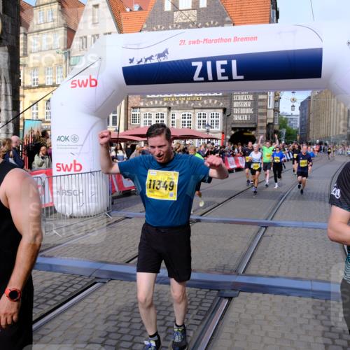 13.09.2026 - 21. swb-Marathon Bremen Tim E. http://msf.ph/oto/10316655 13.09.2026 10:56:54 Ziel 10240, 10356, 10372, 10486, 10540, 10675, 10721, 10771, 10824, 10888, 10936, 11064, 11069, 11256, 11349, 11407, 11474, 11601, 11844, 11855, 11871, 11911, 11996, 12543 meine-sportfotos.de