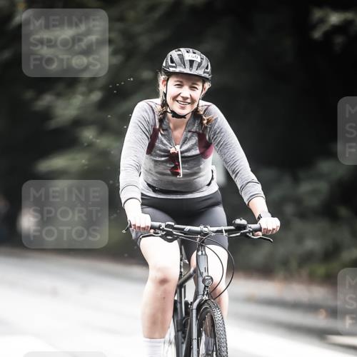 13.09.2026 - Stadtparktriathlon H.Heesch http://msf.ph/oto/10316685 13.09.2026 11:52:17 Radfahren 718, 780 meine-sportfotos.de