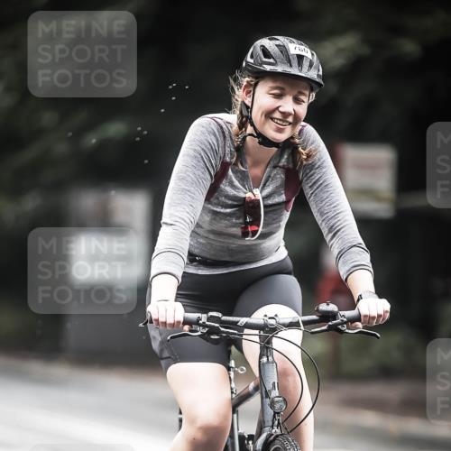 13.09.2026 - Stadtparktriathlon H.Heesch http://msf.ph/oto/10316702 13.09.2026 11:52:17 Radfahren 718, 780 meine-sportfotos.de