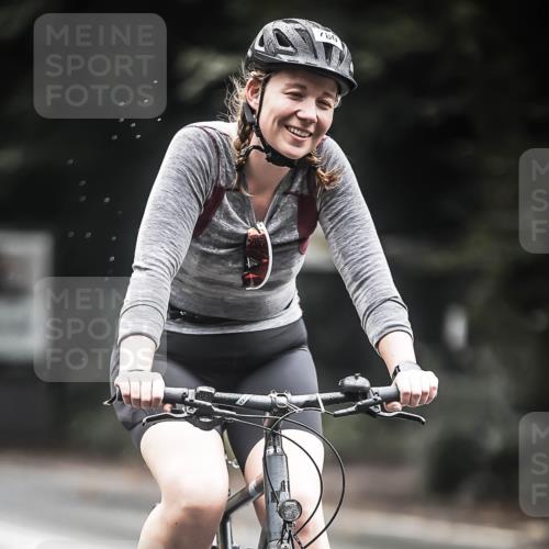 13.09.2026 - Stadtparktriathlon H.Heesch http://msf.ph/oto/10316709 13.09.2026 11:52:17 Radfahren 718, 780 meine-sportfotos.de