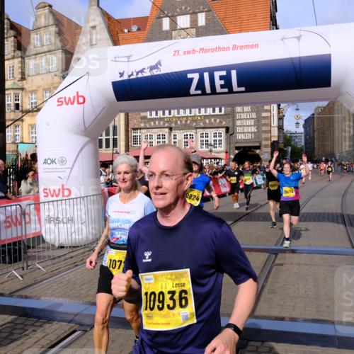 13.09.2026 - 21. swb-Marathon Bremen Tim E. http://msf.ph/oto/10316723 13.09.2026 10:56:57 Ziel 10240, 10356, 10372, 10486, 10540, 10721, 10771, 10824, 10888, 10936, 11064, 11069, 11349, 11407, 11474, 11601, 11855, 11871, 11872, 11911, 11996, 12434, 12543 meine-sportfotos.de