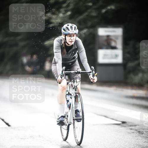 13.09.2026 - Stadtparktriathlon H.Heesch http://msf.ph/oto/10316728 13.09.2026 11:52:20 Radfahren 716, 718, 780 meine-sportfotos.de
