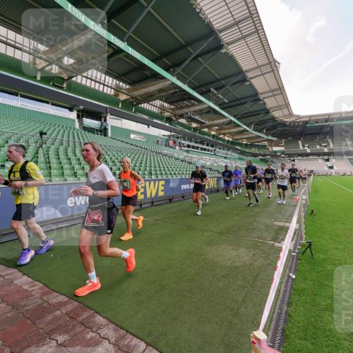 13.09.2026 - 21. swb-Marathon Bremen Michael Burmester http://msf.ph/oto/10316732 13.09.2026 13:13:49 Laufen im Stadion 118, 183, 270, 278, 349, 460, 514, 576, 600, 631, 695, 702, 768, 933, 950, 956, 1005, 1008, 1143, 1286, 1334, 1392, 1408, 1426, 1573, 1596, 1641, 1818, 1819, 1991, 2005, 2024, 2035, 2079, 2233, 2264, 2314, 2387, 2412, 2439, 2457, 2461, 2478, 2505, 2521, 2540, 2564, 2612, 2665, 2684, 2693, 2765, 2773, 2792, 2815, 2816, 2829, 2838, 2860, 2884, 2887, 2895, 2921, 2963, 2966, 2972, 2975, 2978, 3016, 3111, 3155, 3209, 3253, 3277, 3293, 3304, 3313, 3378, 3405, 3428, 3434, 3653, 3661 meine-sportfotos.de
