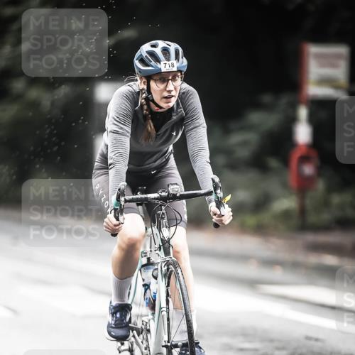 13.09.2026 - Stadtparktriathlon H.Heesch http://msf.ph/oto/10316757 13.09.2026 11:52:21 Radfahren 716, 718, 780 meine-sportfotos.de