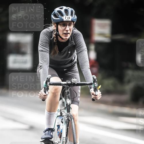 13.09.2026 - Stadtparktriathlon H.Heesch http://msf.ph/oto/10316774 13.09.2026 11:52:21 Radfahren 716, 718, 780 meine-sportfotos.de