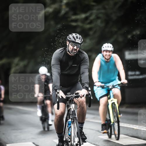 13.09.2026 - Stadtparktriathlon H.Heesch http://msf.ph/oto/10316779 13.09.2026 13:00:17 Radfahren 1080, 1243, 1267, 1288, 1290, 1307, 1310, 1330, 1350, 1358 meine-sportfotos.de