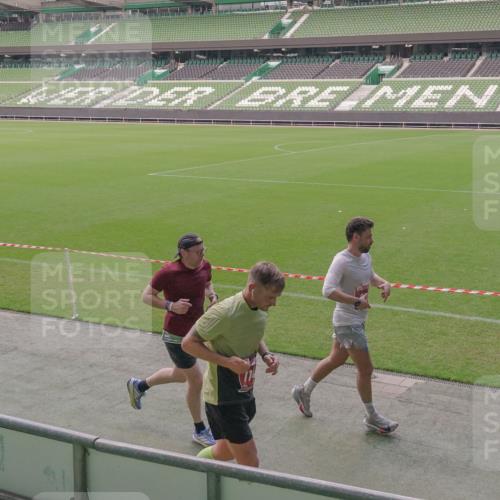 13.09.2026 - 21. swb-Marathon Bremen Michael Burmester http://msf.ph/oto/10316781 13.09.2026 12:51:52 Laufen im Stadion 107, 235, 335, 683, 734, 771, 792, 863, 1033, 1043, 1125, 1146, 1162, 1232, 1252, 1455, 1492, 1510, 1613, 1646, 1955, 1970, 1998, 2007, 2008, 2203, 2295, 2442, 2444, 2447, 2480, 2498, 2759, 2767, 2847, 3085, 3149, 3336, 3440, 3448, 3484, 3566, 3703, 3808, 3830, 3899, 3959, 3988, 4023, 4165, 4283, 4368, 4429, 4473, 4475, 4559, 4571, 4573, 4582, 4727, 4781, 4782, 4888, 4895, 5066, 5079, 5152, 5155, 5168, 5379, 5521, 5532, 5627, 5696, 6274, 6471, 6901, 8033, 8798 meine-sportfotos.de