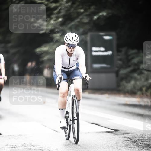 13.09.2026 - Stadtparktriathlon H.Heesch http://msf.ph/oto/10316782 13.09.2026 11:52:26 Radfahren 716, 718, 806, 928 meine-sportfotos.de