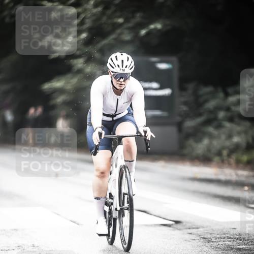 13.09.2026 - Stadtparktriathlon H.Heesch http://msf.ph/oto/10316786 13.09.2026 11:52:26 Radfahren 716, 718, 806, 928 meine-sportfotos.de
