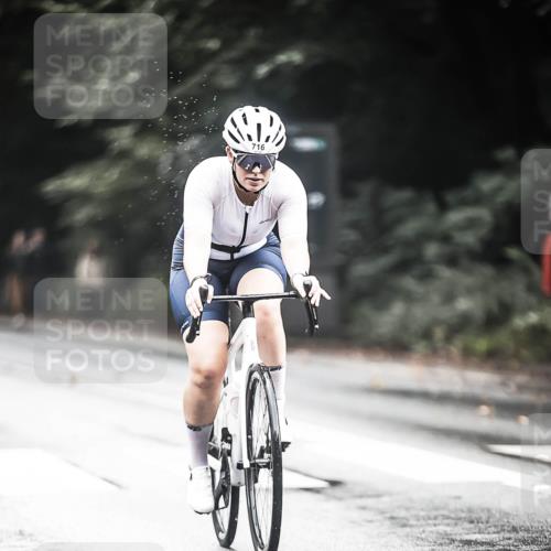 13.09.2026 - Stadtparktriathlon H.Heesch http://msf.ph/oto/10316794 13.09.2026 11:52:26 Radfahren 716, 718, 806, 928 meine-sportfotos.de