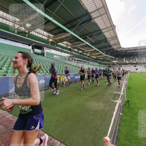 13.09.2026 - 21. swb-Marathon Bremen Michael Burmester http://msf.ph/oto/10316801 13.09.2026 13:13:57 Laufen im Stadion 183, 270, 278, 349, 460, 514, 576, 600, 631, 695, 702, 768, 933, 950, 956, 1005, 1008, 1143, 1286, 1392, 1408, 1426, 1573, 1596, 1641, 1818, 1819, 1991, 2005, 2024, 2035, 2079, 2233, 2264, 2314, 2387, 2412, 2439, 2457, 2461, 2478, 2494, 2505, 2521, 2540, 2564, 2612, 2665, 2684, 2693, 2765, 2773, 2792, 2815, 2816, 2829, 2838, 2860, 2884, 2887, 2895, 2921, 2963, 2972, 2975, 2978, 3016, 3111, 3209, 3253, 3277, 3293, 3304, 3313, 3378, 3405, 3428, 3434, 3653, 3661, 4080 meine-sportfotos.de