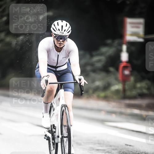 13.09.2026 - Stadtparktriathlon H.Heesch http://msf.ph/oto/10316804 13.09.2026 11:52:26 Radfahren 716, 718, 806, 928 meine-sportfotos.de