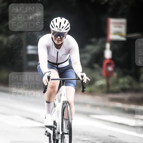13.09.2026 - Stadtparktriathlon H.Heesch http://msf.ph/oto/10316811 13.09.2026 11:52:26 Radfahren 716, 718, 806, 928 meine-sportfotos.de