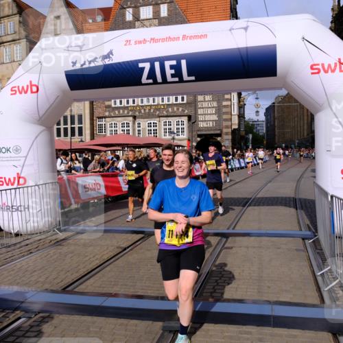 13.09.2026 - 21. swb-Marathon Bremen Tim E. http://msf.ph/oto/10316812 13.09.2026 10:56:59 Ziel 10240, 10356, 10372, 10486, 10540, 10721, 10771, 10824, 10888, 10936, 11064, 11069, 11349, 11407, 11474, 11601, 11872, 11911, 11996, 12284, 12434, 12543 meine-sportfotos.de
