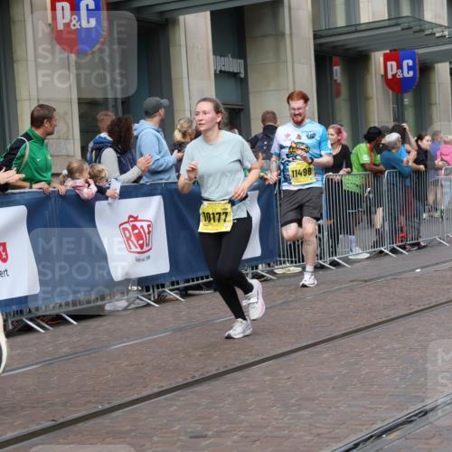 13.09.2026 - 21. swb-Marathon Bremen Strokosch-Dieckow http://msf.ph/oto/10316815 13.09.2026 10:57:24 Ziel 10078, 10177, 10460, 10565, 10707, 10728, 11106, 11153, 11245, 11480, 11532, 11568, 11824, 11856, 11965, 11966, 12222, 12228, 12231, 12264, 12372, 12427, 12555, 10166, 10226, 10300, 10394, 10517, 10518, 10578, 10687, 10700, 10772, 10969, 11236, 11292, 11365, 11484, 11498, 11609, 11667, 11734, 12037, 12111, 12263, 12372, 12382, 12383, 12400, 12411 meine-sportfotos.de