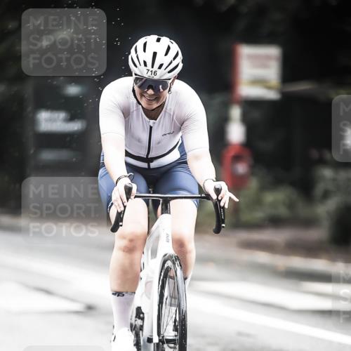 13.09.2026 - Stadtparktriathlon H.Heesch http://msf.ph/oto/10316817 13.09.2026 11:52:26 Radfahren 716, 718, 806, 928 meine-sportfotos.de