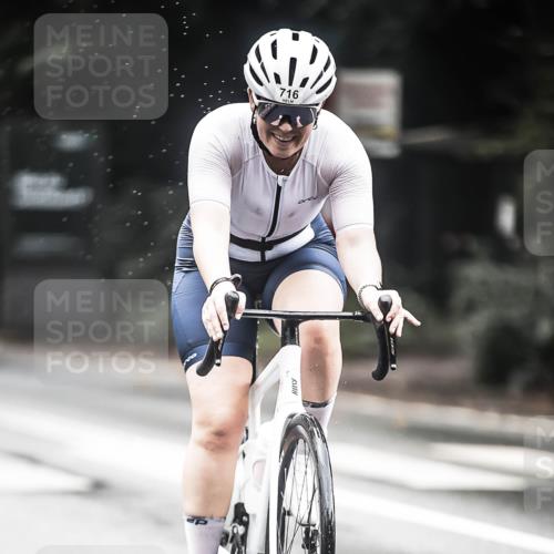 13.09.2026 - Stadtparktriathlon H.Heesch http://msf.ph/oto/10316823 13.09.2026 11:52:27 Radfahren 716, 718, 806, 928 meine-sportfotos.de