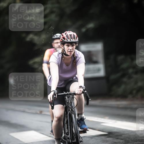 13.09.2026 - Stadtparktriathlon H.Heesch http://msf.ph/oto/10316848 13.09.2026 13:00:22 Radfahren 1080, 1194, 1243, 1288, 1290, 1307, 1330, 1350 meine-sportfotos.de