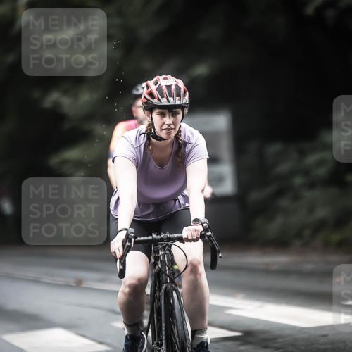 13.09.2026 - Stadtparktriathlon H.Heesch http://msf.ph/oto/10316857 13.09.2026 13:00:22 Radfahren 1080, 1194, 1243, 1288, 1290, 1307, 1330, 1350 meine-sportfotos.de
