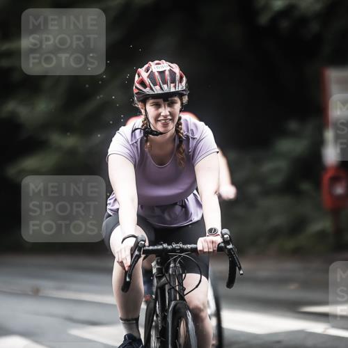 13.09.2026 - Stadtparktriathlon H.Heesch http://msf.ph/oto/10316867 13.09.2026 13:00:22 Radfahren 1080, 1194, 1243, 1288, 1290, 1307, 1330, 1350 meine-sportfotos.de