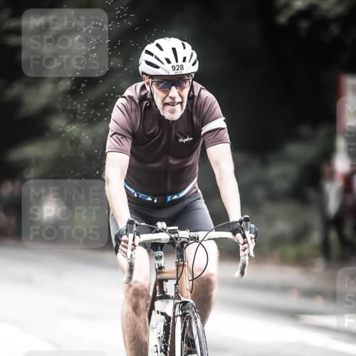 13.09.2026 - Stadtparktriathlon H.Heesch http://msf.ph/oto/10316892 13.09.2026 11:52:30 Radfahren 716, 806, 815, 841, 928 meine-sportfotos.de