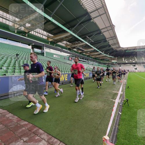 13.09.2026 - 21. swb-Marathon Bremen Michael Burmester http://msf.ph/oto/10316915 13.09.2026 13:14:08 Laufen im Stadion 183, 270, 278, 300, 349, 414, 460, 576, 600, 631, 695, 702, 768, 933, 950, 956, 1005, 1008, 1143, 1392, 1408, 1426, 1573, 1596, 1641, 1818, 1819, 1991, 2024, 2035, 2079, 2233, 2264, 2314, 2387, 2412, 2439, 2457, 2461, 2478, 2494, 2521, 2540, 2564, 2612, 2665, 2684, 2690, 2691, 2693, 2737, 2773, 2792, 2816, 2829, 2838, 2860, 2861, 2865, 2884, 2887, 2921, 2972, 2975, 2978, 3016, 3111, 3209, 3253, 3277, 3293, 3304, 3313, 3378, 3405, 3428, 3434, 3653, 3661, 3680, 4034, 4080, 4306 meine-sportfotos.de